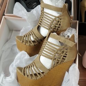 Just fab wedges size 6